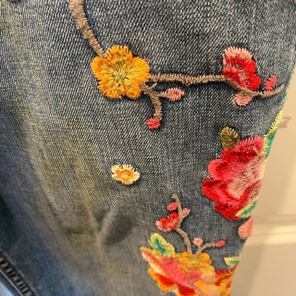 NWOT BLOSSOM BOYFRIEND JEANS - 25 - Picture 5 of 9